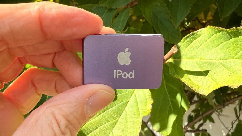 It’s time for the iPod Shuffle to come back, in wireless form