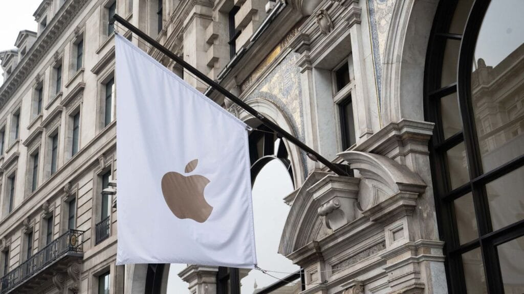 “Gravely disappointed” – UK hit Apple with encryption backdoor order, again