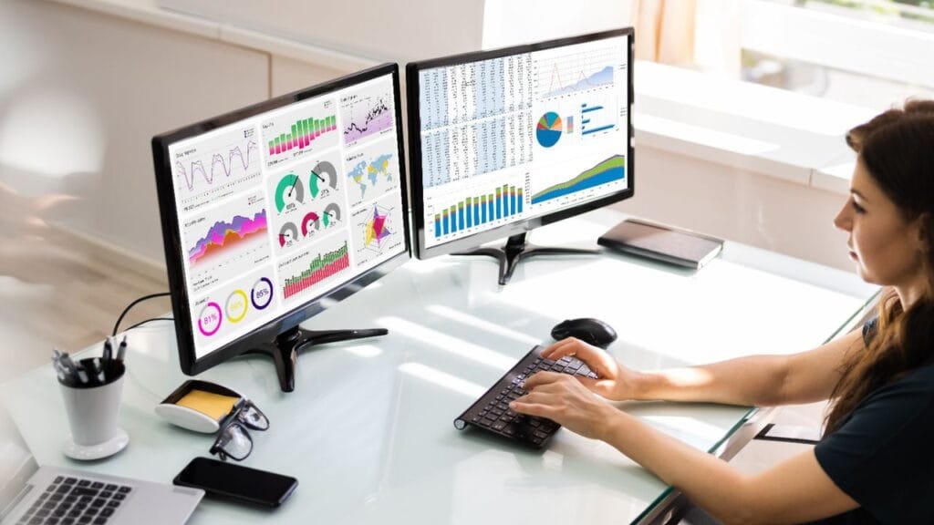 Microsoft finally gets its act together to make Windows 11’s taskbar work fully across multiple monitors