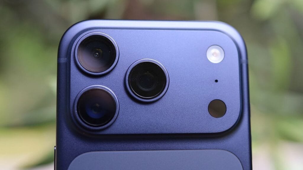 The best Black Friday phone deals: here’s how to get a free iPhone 17, Galaxy S25, and more at leading carriers