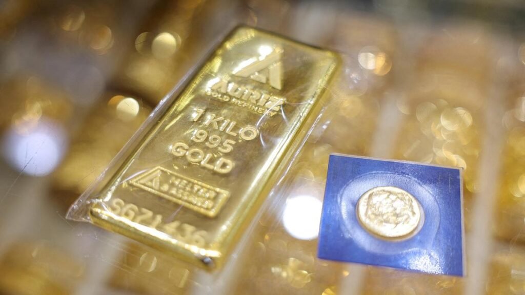 Gold Futures rally to ₹1.59 lakh per 10 gm amid strong global cues