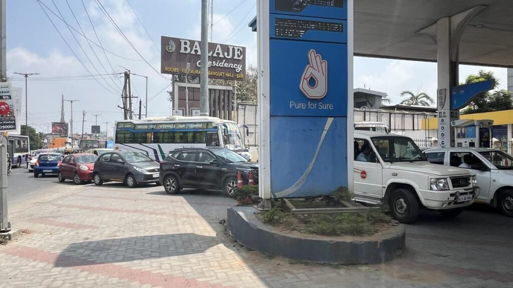 Price of premium petrol up ₹2 per litre, government says no impact on common man