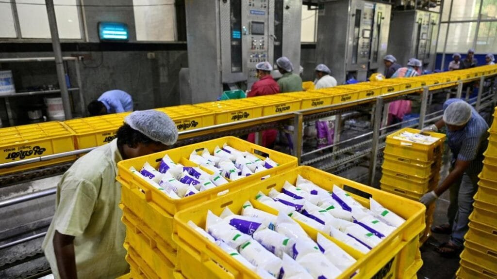 Extreme heat tests India’s record milk production